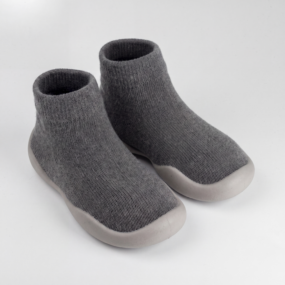 Tiny Explorings™ Kuschelige Sockenschuhe für kleine Entdecker