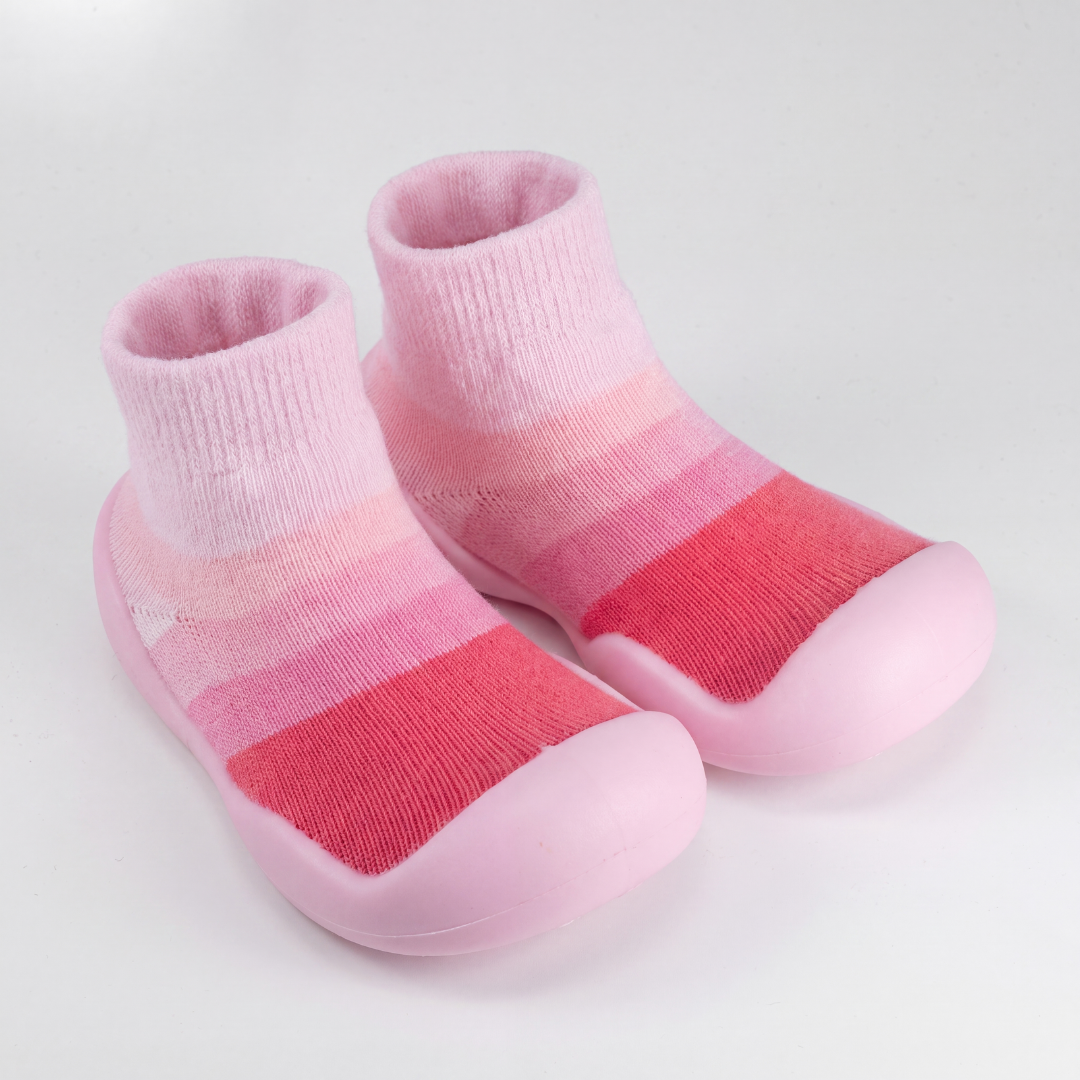 Tiny Explorings™ Kuschelige Sockenschuhe für kleine Entdecker