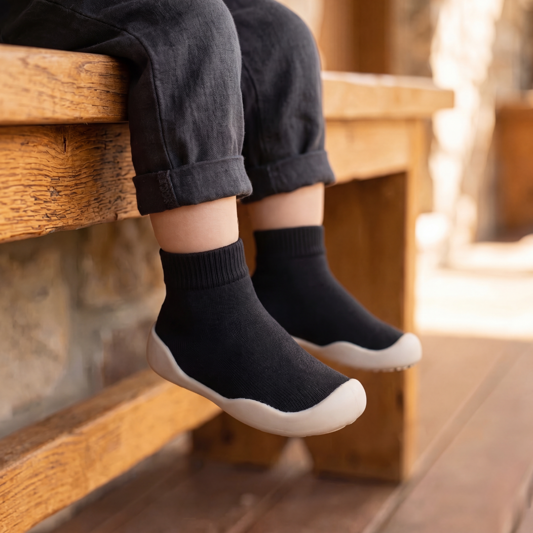 Tiny Explorings™ Kuschelige Sockenschuhe für kleine Entdecker